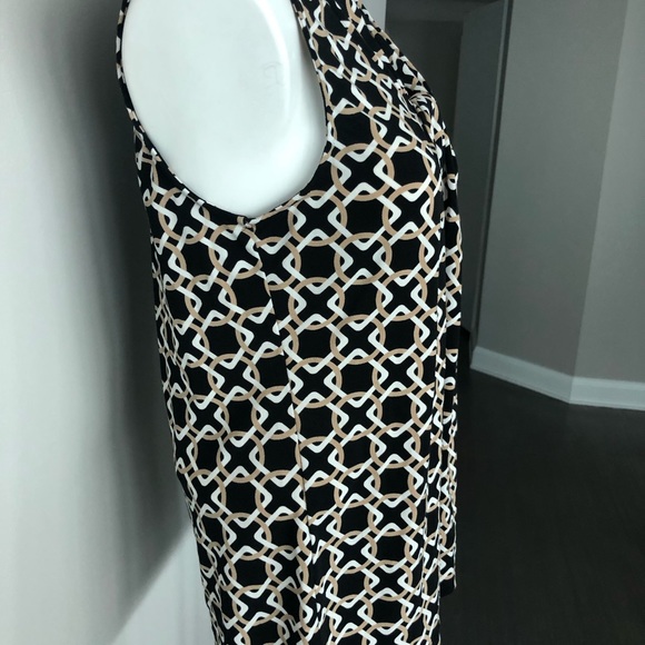 Banana Republic sleeveless twist top - Picture 3 of 7